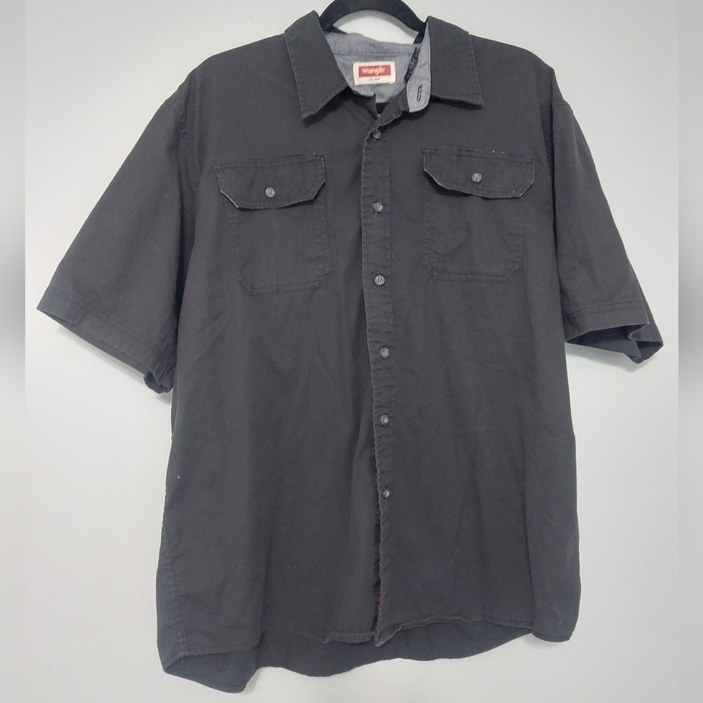 WRANGLER XL black button down tshirt
